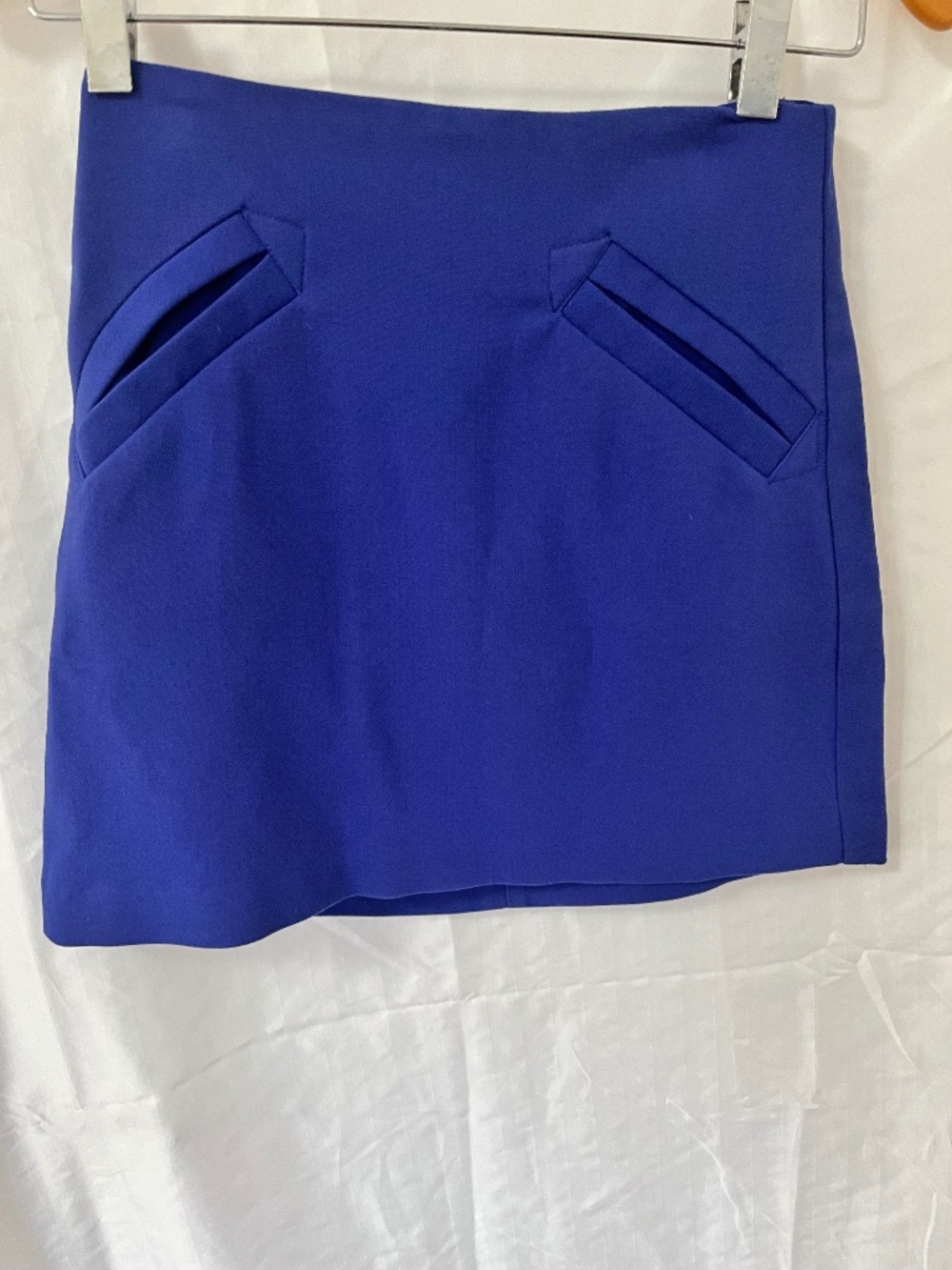 Dynamite above knee skirt.
